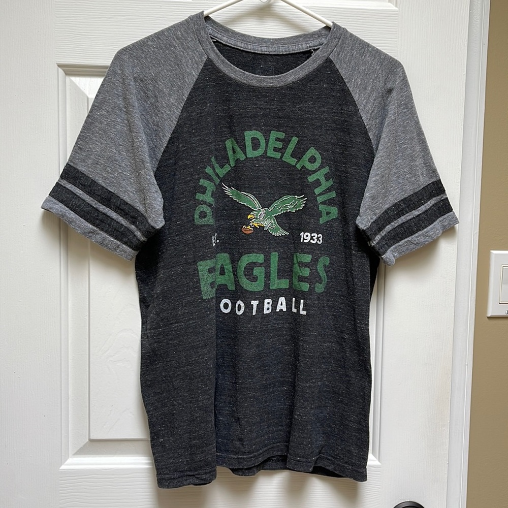 Pro Line Fanatics Eagles T-Shirt